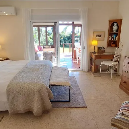 Апартаменти Garden At Casa Madden *