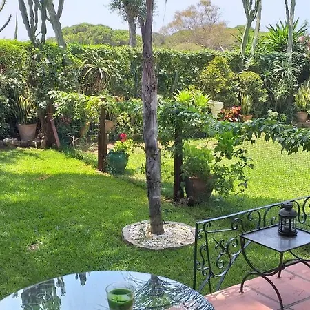Апартаменти Garden At Casa Madden *